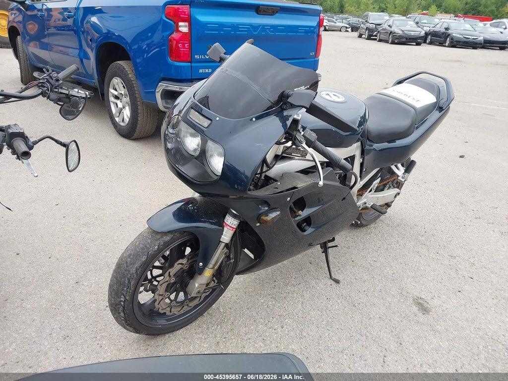 JS1GU75A6P2100593 1993 SUZUKI GSX-R1100 photo no. 2