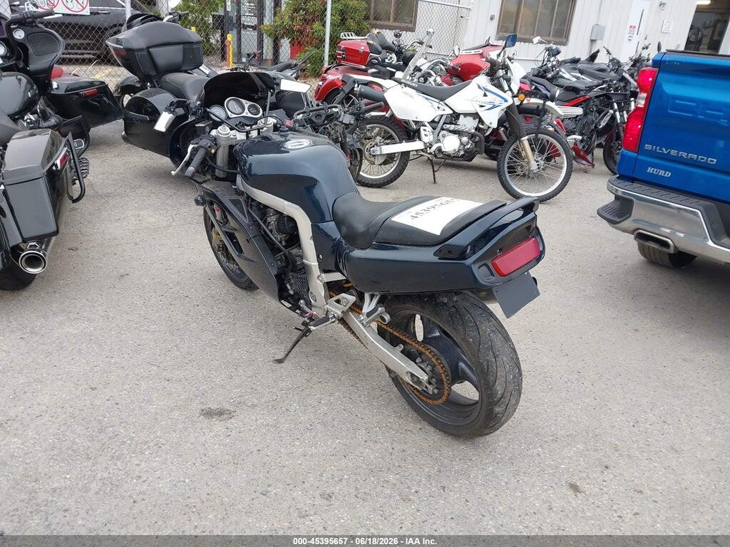 JS1GU75A6P2100593 1993 SUZUKI GSX-R1100 photo no. 3