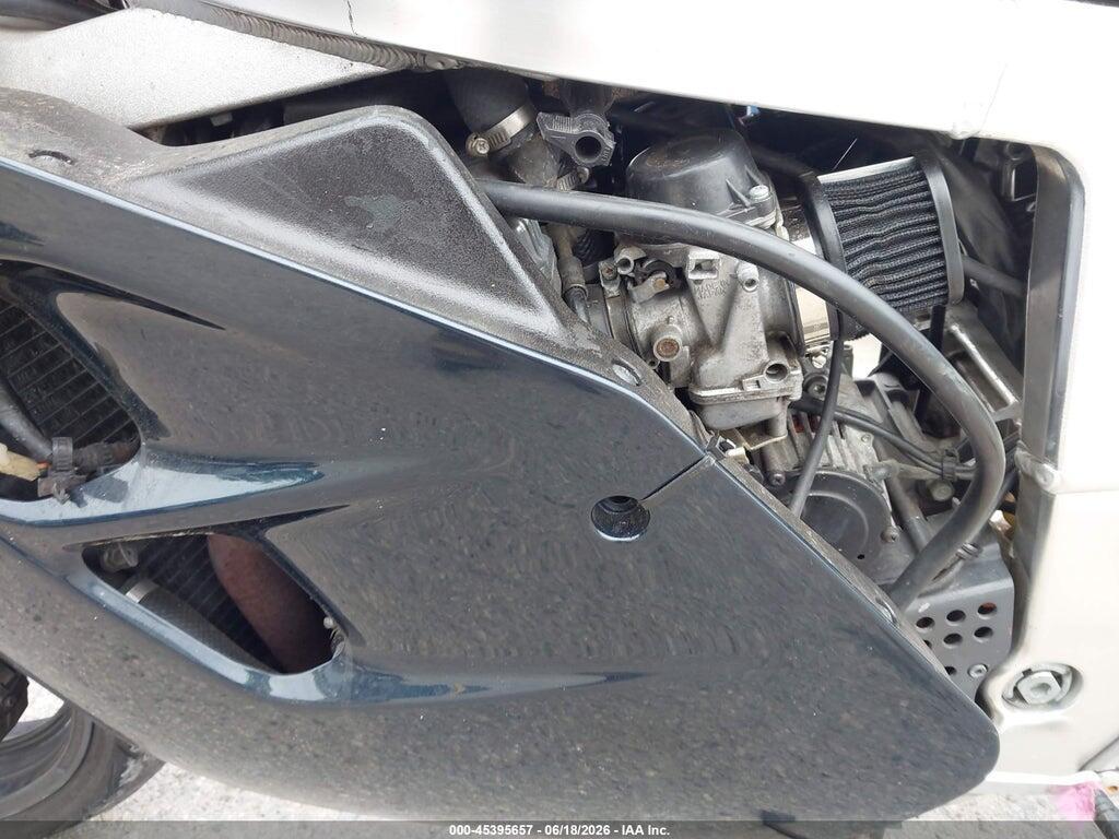 JS1GU75A6P2100593 1993 SUZUKI GSX-R1100 photo no. 9