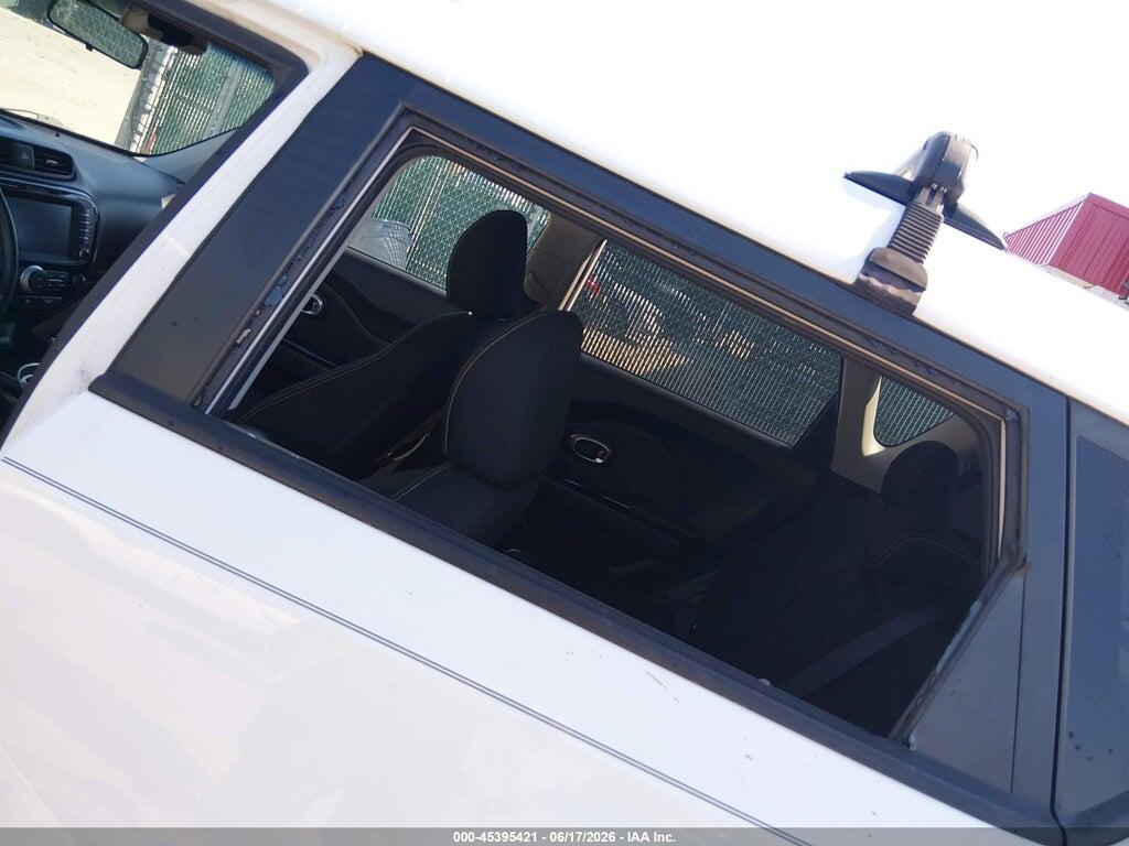 KNDJP3A54G7279370 2016 KIA SOUL photo no. 6