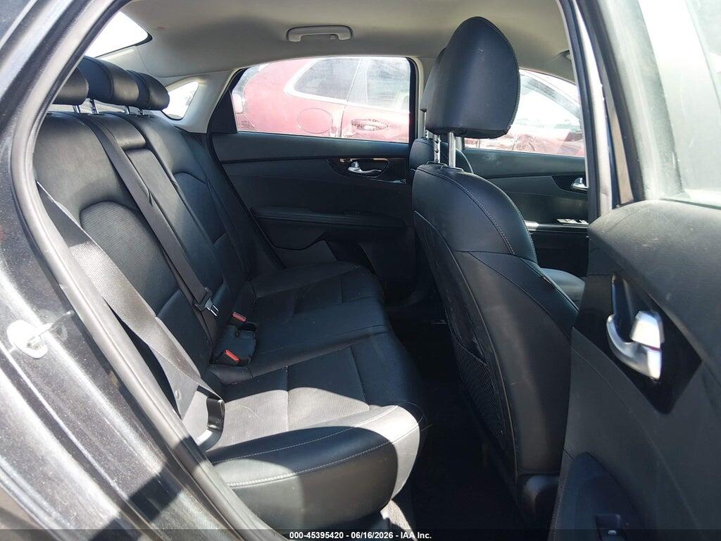 3KPF54AD2KE033449 2019 KIA FORTE photo no. 8