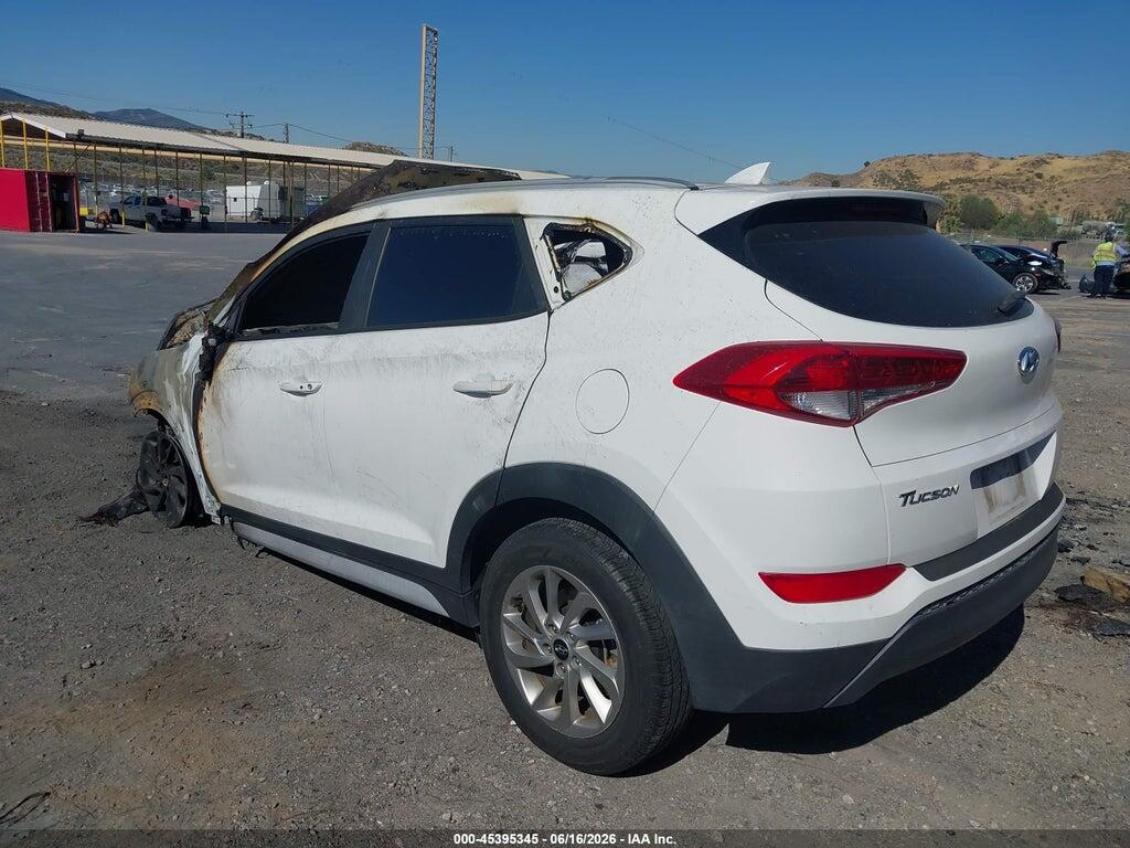 KM8J33A44HU562515 2017 HYUNDAI TUCSON photo no. 3