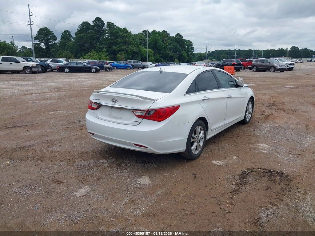 5NPEC4AC8BH030821 2011 HYUNDAI SONATA photo no. 4