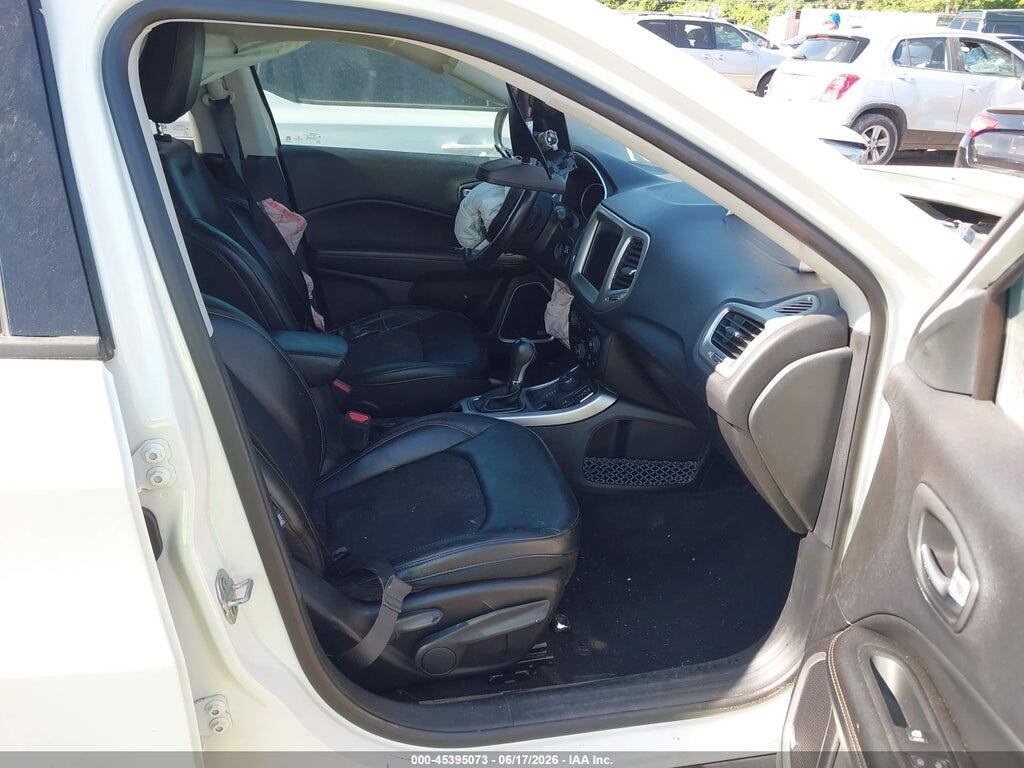 3C4NJDBB7JT104286 2018 JEEP COMPASS photo no. 5