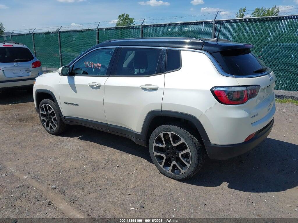 3C4NJDCB0JT238412 2018 JEEP COMPASS photo no. 3
