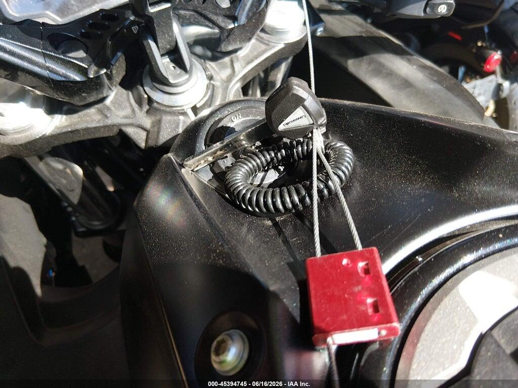 ML5EXER11SDAE7777 2025 KAWASAKI EX650 photo no. 11