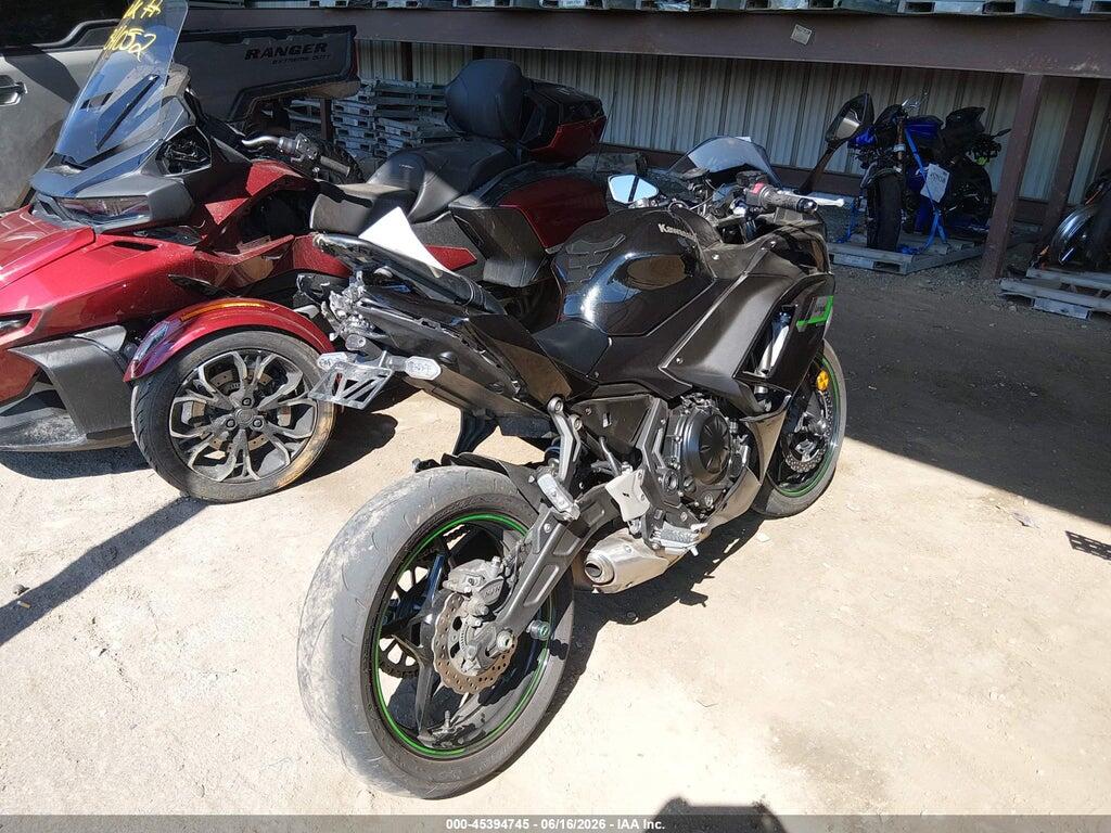 ML5EXER11SDAE7777 2025 KAWASAKI EX650 photo no. 4