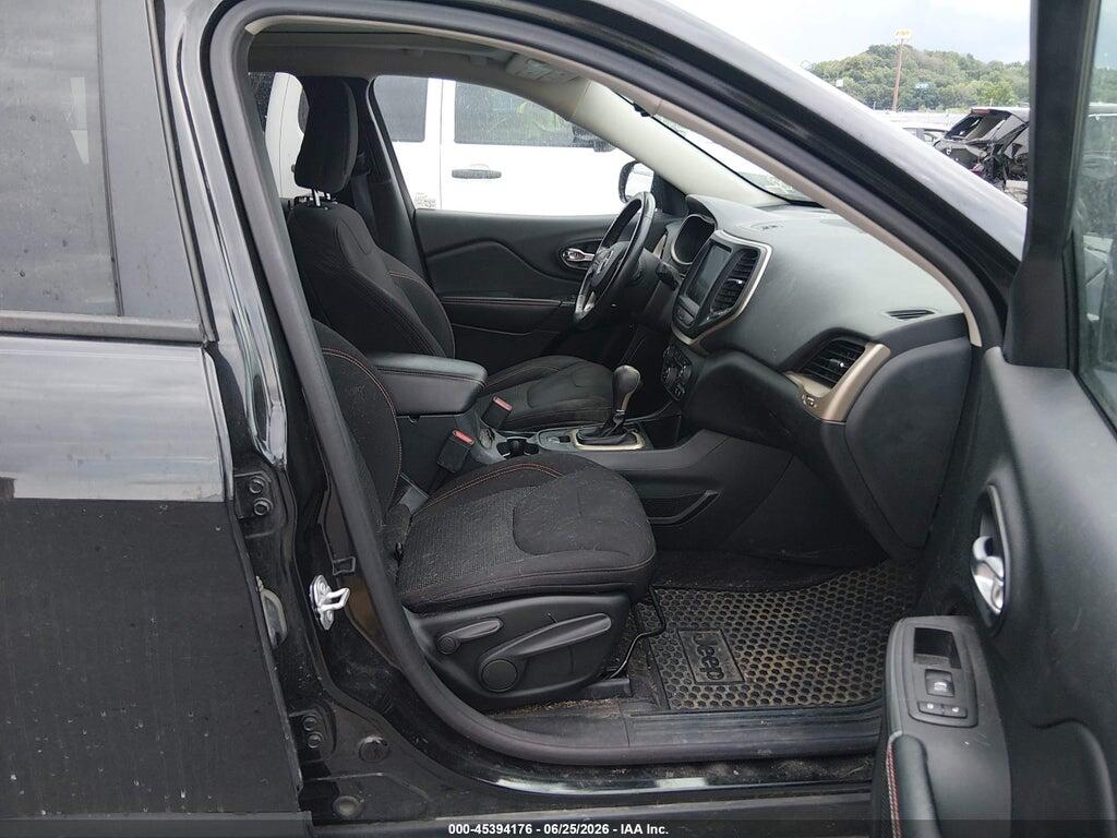 1C4PJLCB5GW311909 2016 JEEP CHEROKEE photo no. 5