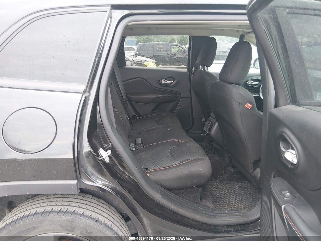 1C4PJLCB5GW311909 2016 JEEP CHEROKEE photo no. 8