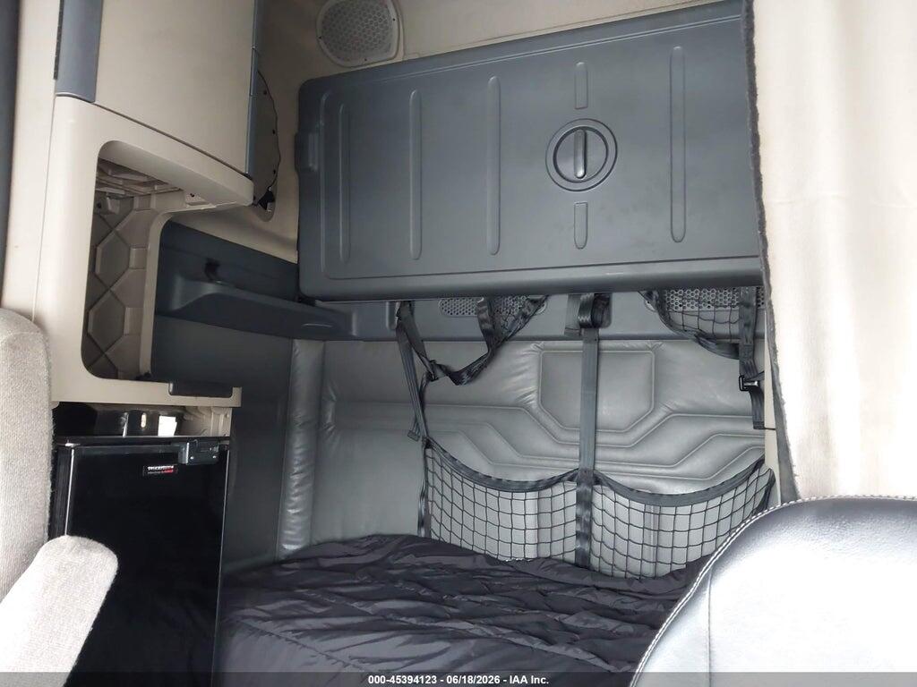 3AKJGLDR5HSHJ4226 2017 FREIGHTLINER CASCADIA 125 photo no. 6
