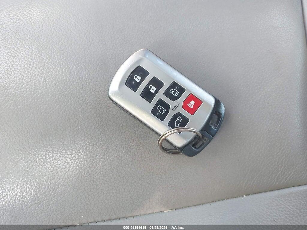5TDDZ3DC8JS198192 2018 TOYOTA SIENNA photo no. 11