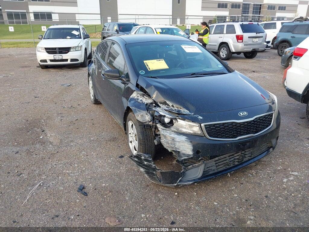 3KPFK4A78HE077516 2017 KIA FORTE photo no. 1