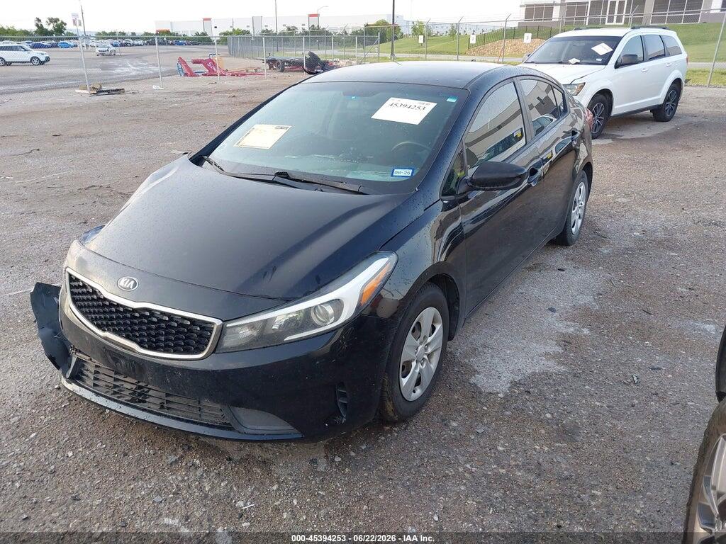 3KPFK4A78HE077516 2017 KIA FORTE photo no. 2