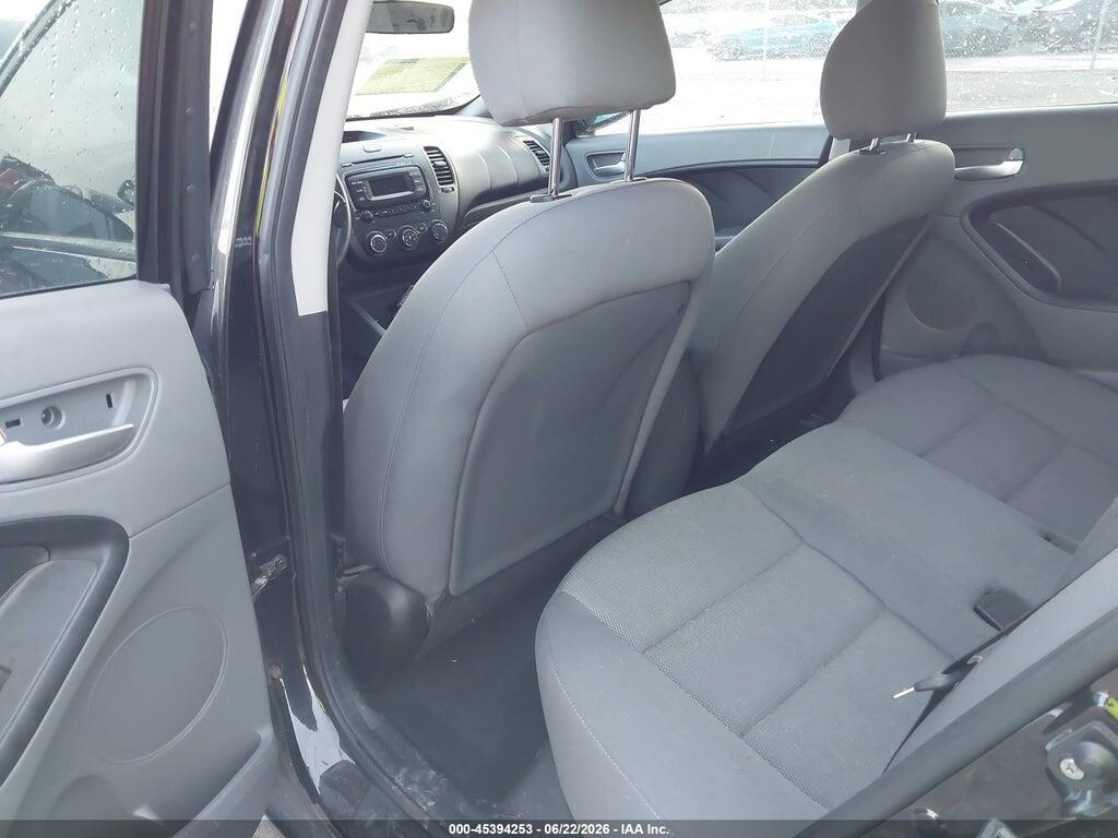 3KPFK4A78HE077516 2017 KIA FORTE photo no. 8