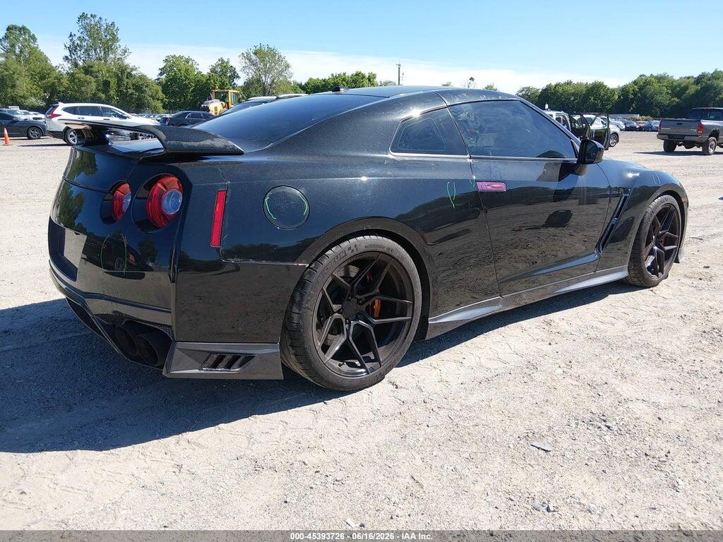 JN1AR5EFXHM820176 2017 NISSAN GT-R photo no. 4