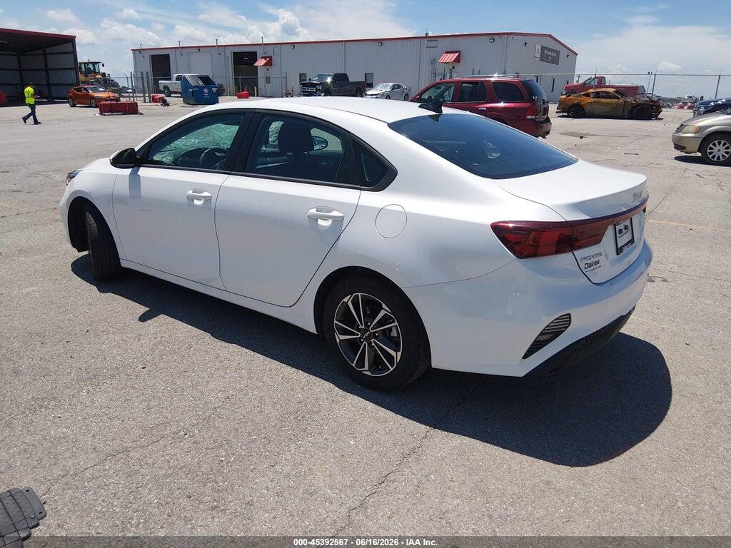 3KPF24AD5PE602472 2023 KIA FORTE photo no. 3