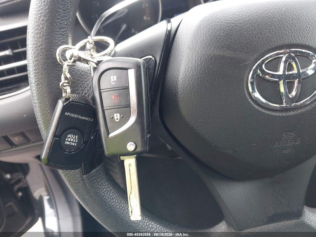 NMTKHMBX8KR094646 2019 TOYOTA C-HR photo no. 11