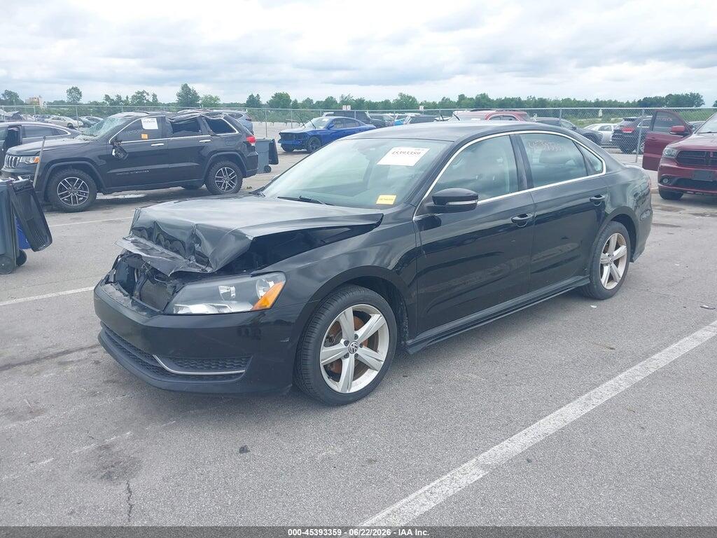 1VWBP7A32EC005838 2014 VOLKSWAGEN PASSAT photo no. 2