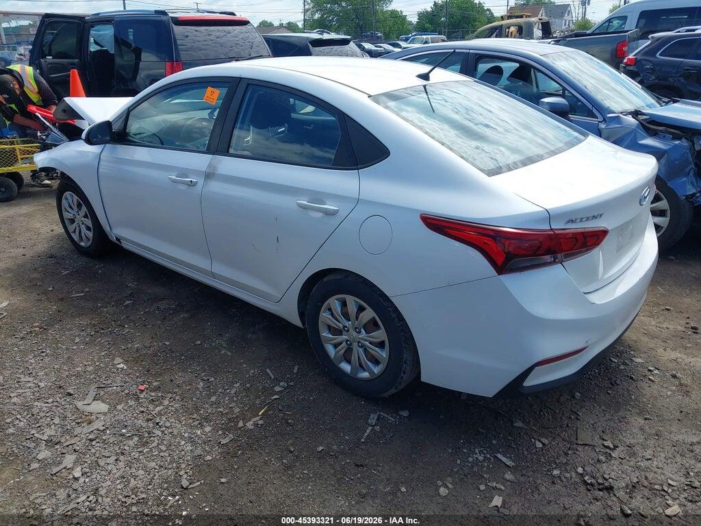 3KPC24A3XJE007392 2018 HYUNDAI ACCENT photo no. 3