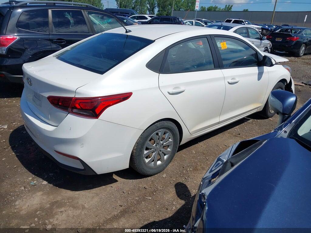 3KPC24A3XJE007392 2018 HYUNDAI ACCENT photo no. 4