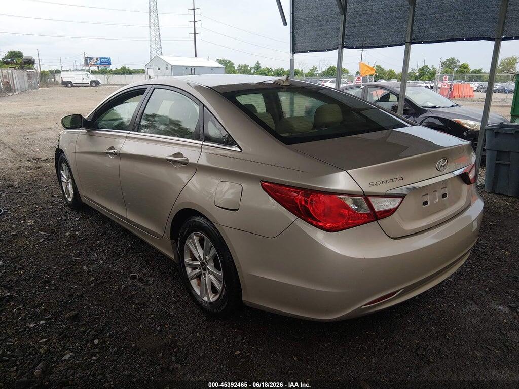 5NPEB4AC0BH159624 2011 HYUNDAI SONATA photo no. 3