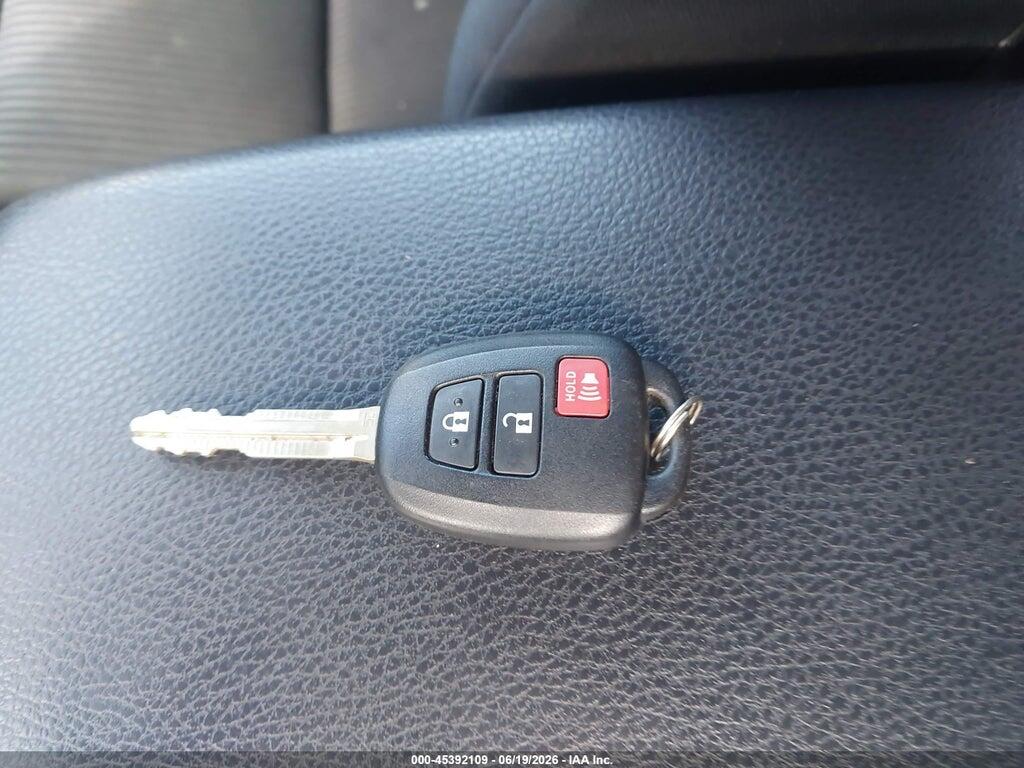 JTMBFREV0HJ169957 2017 TOYOTA RAV4 photo no. 11