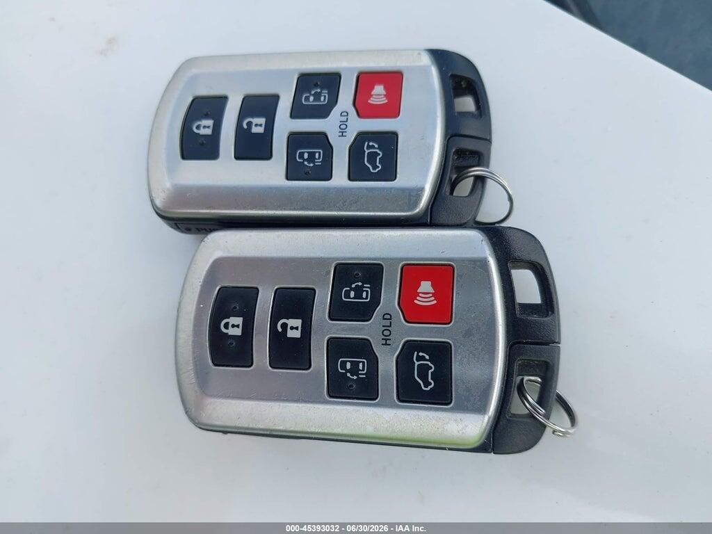 5TDDK3DC1CS047413 2012 TOYOTA SIENNA photo no. 11