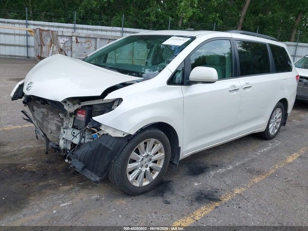 5TDDK3DC1CS047413 2012 TOYOTA SIENNA photo no. 2