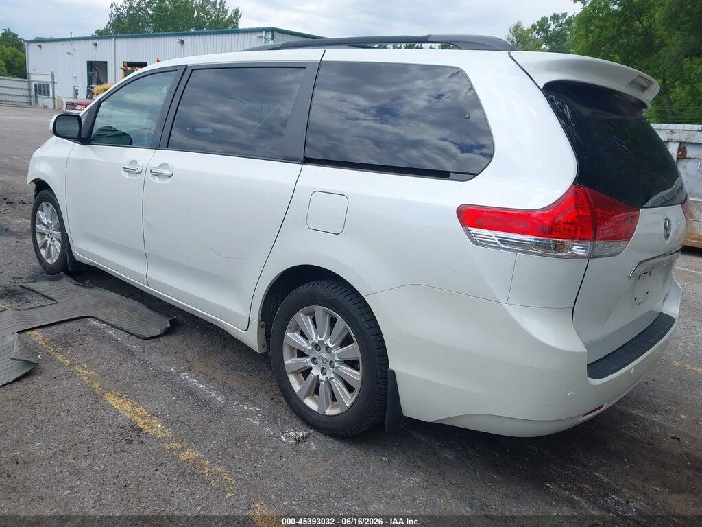 5TDDK3DC1CS047413 2012 TOYOTA SIENNA photo no. 3