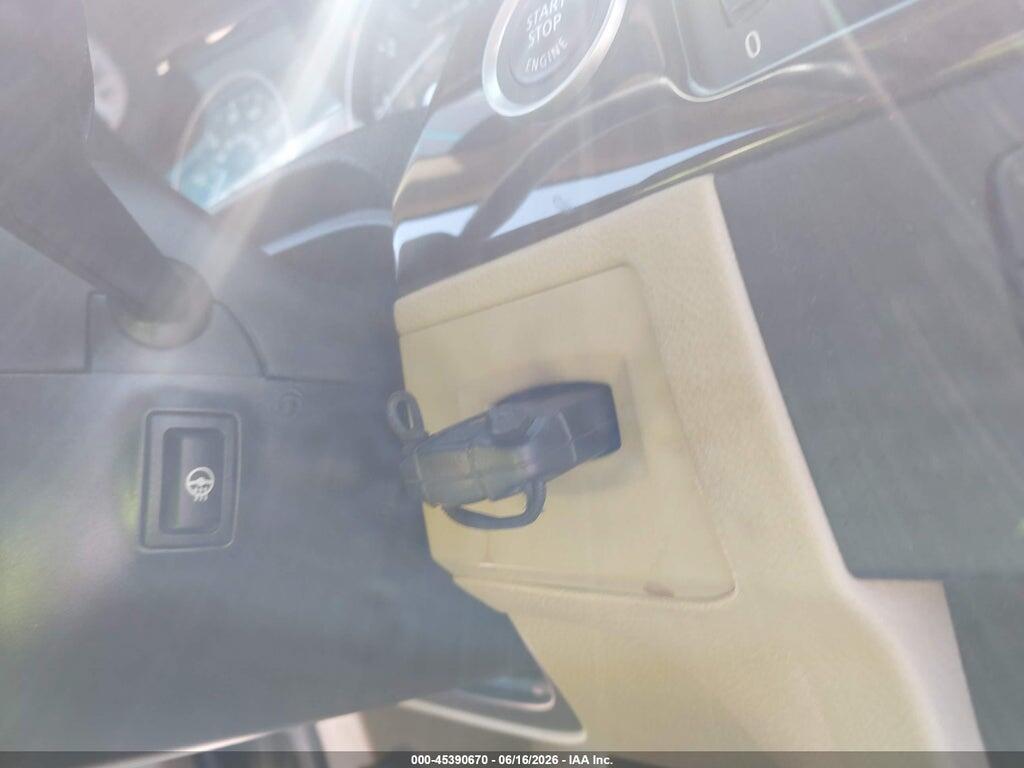 WBAPH7C5XBE677115 2011 BMW 328I photo no. 12