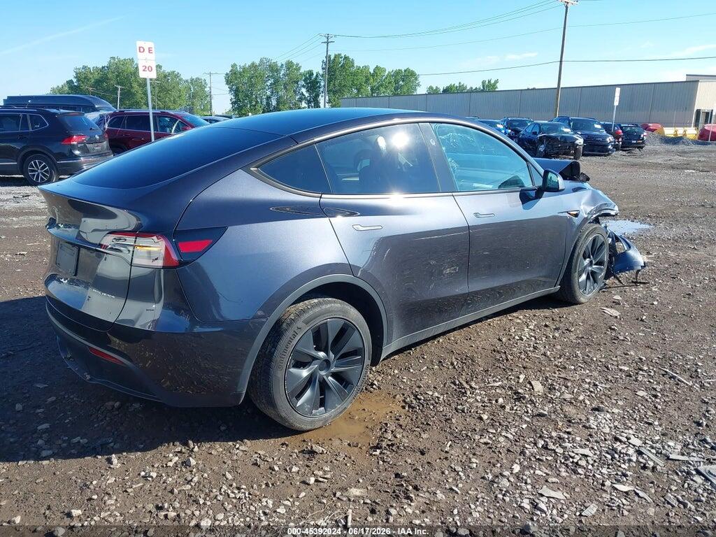 7SAYGDEE3RF132973 2024 TESLA MODEL Y photo no. 4