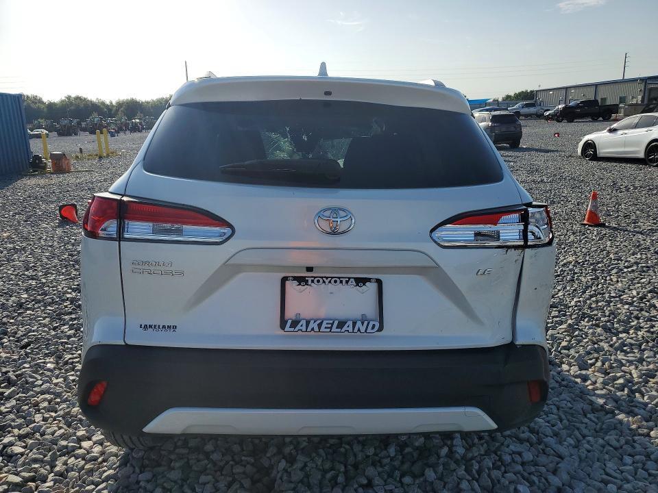 2024 TOYOTA COROLLA CROSS LE — Фото 6 из 13