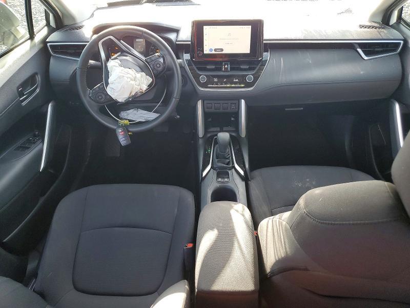 2024 TOYOTA COROLLA CROSS LE — Фото 8 из 13