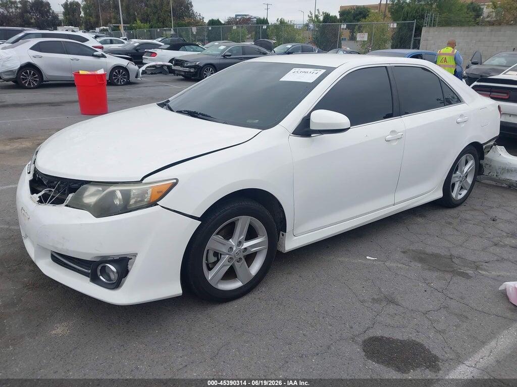 4T1BF1FKXEU868637 2014 TOYOTA CAMRY photo no. 2