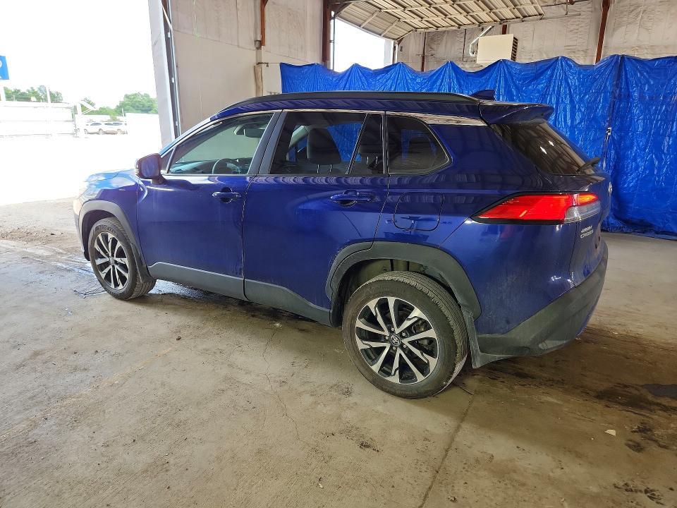 2024 TOYOTA COROLLA CROSS XLE — Фото 2 из 13