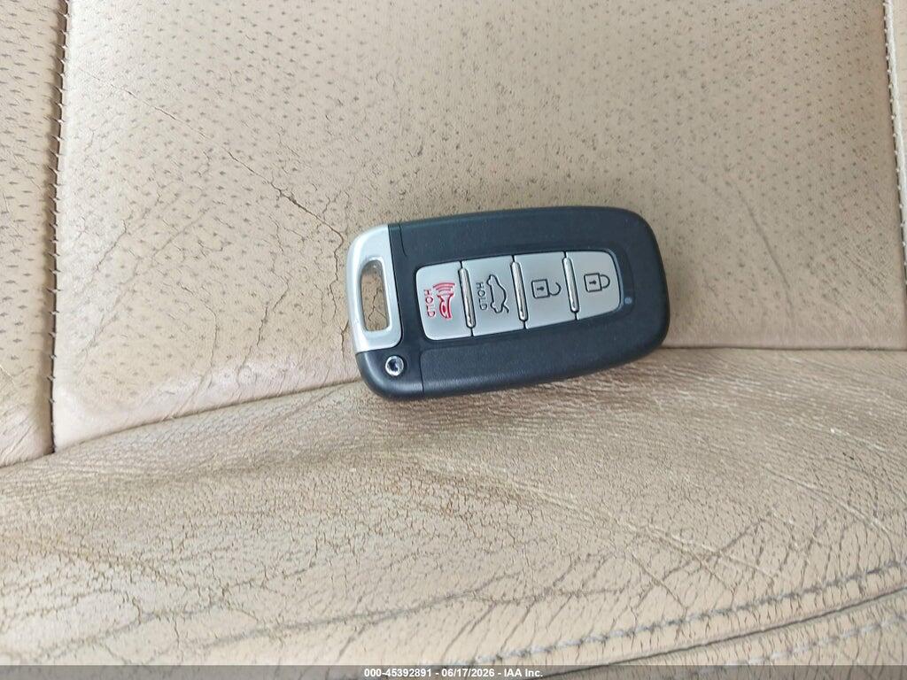 5NPEC4AC8BH102519 2011 HYUNDAI SONATA photo no. 11