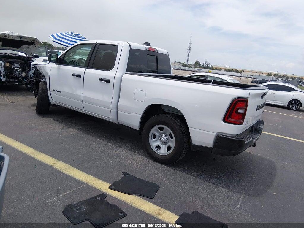 1C6RRFCG7TN295833 2026 RAM 1500 photo no. 3