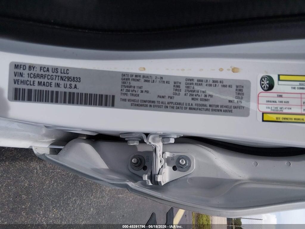 1C6RRFCG7TN295833 2026 RAM 1500 photo no. 9