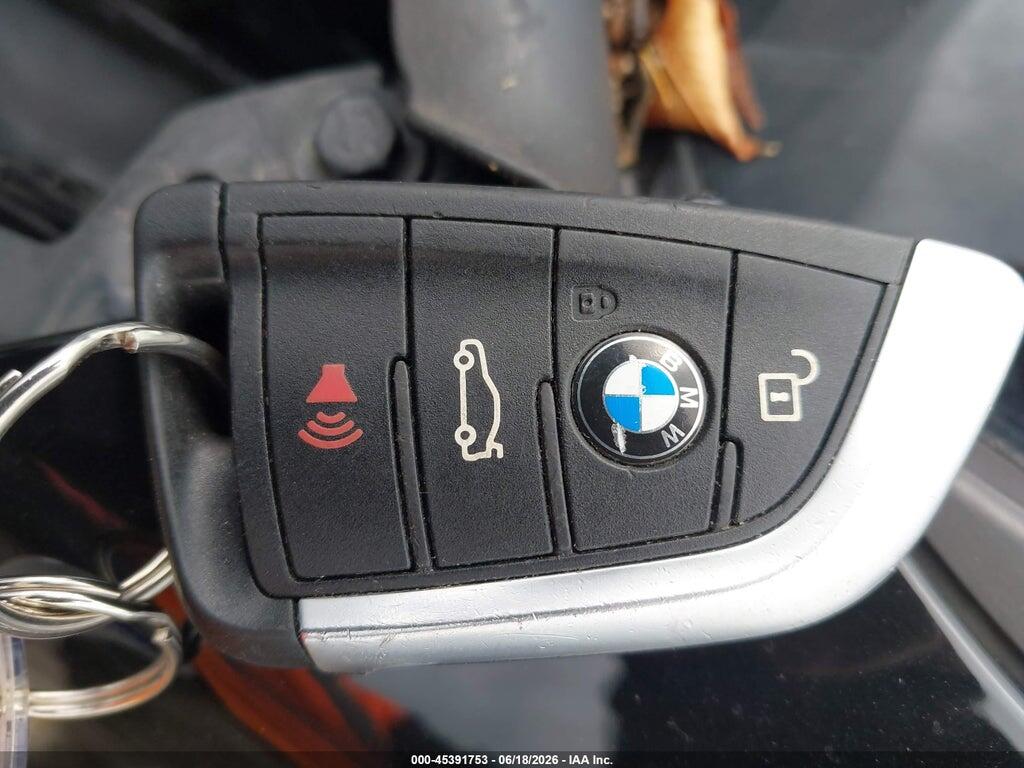 WBXHT3C36J5K25869 2018 BMW X1 photo no. 11