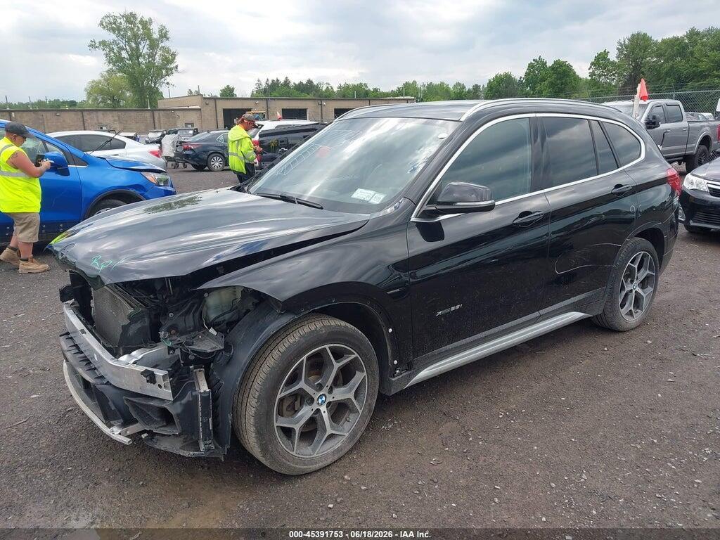 WBXHT3C36J5K25869 2018 BMW X1 photo no. 2
