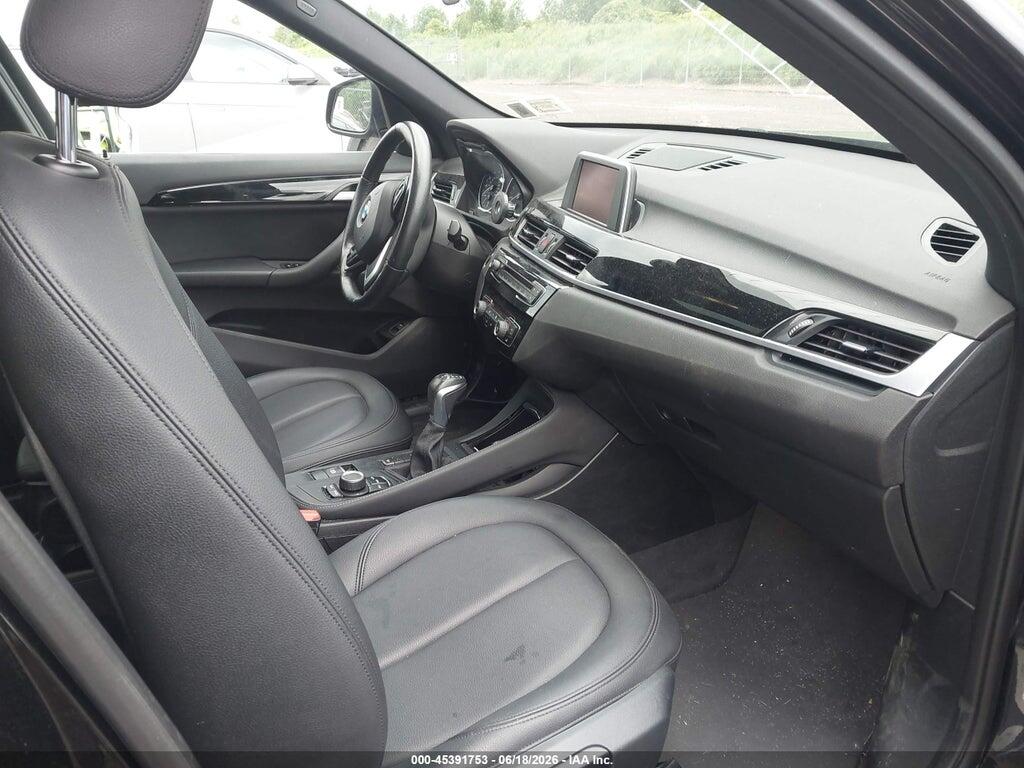WBXHT3C36J5K25869 2018 BMW X1 photo no. 5