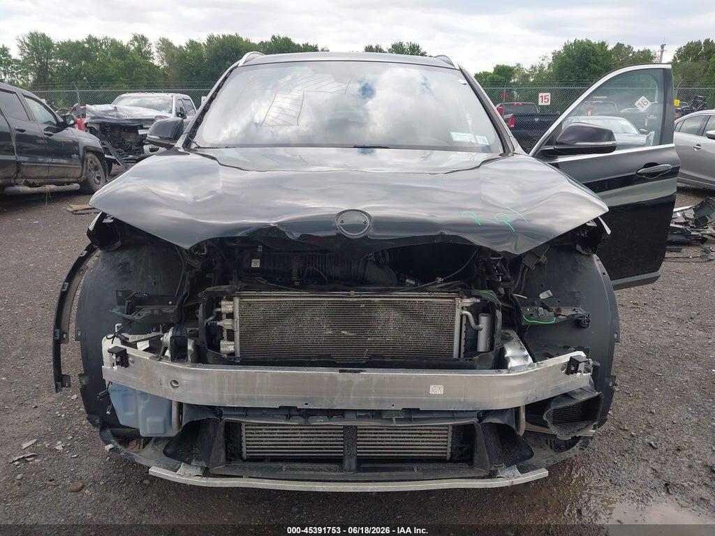 WBXHT3C36J5K25869 2018 BMW X1 photo no. 6