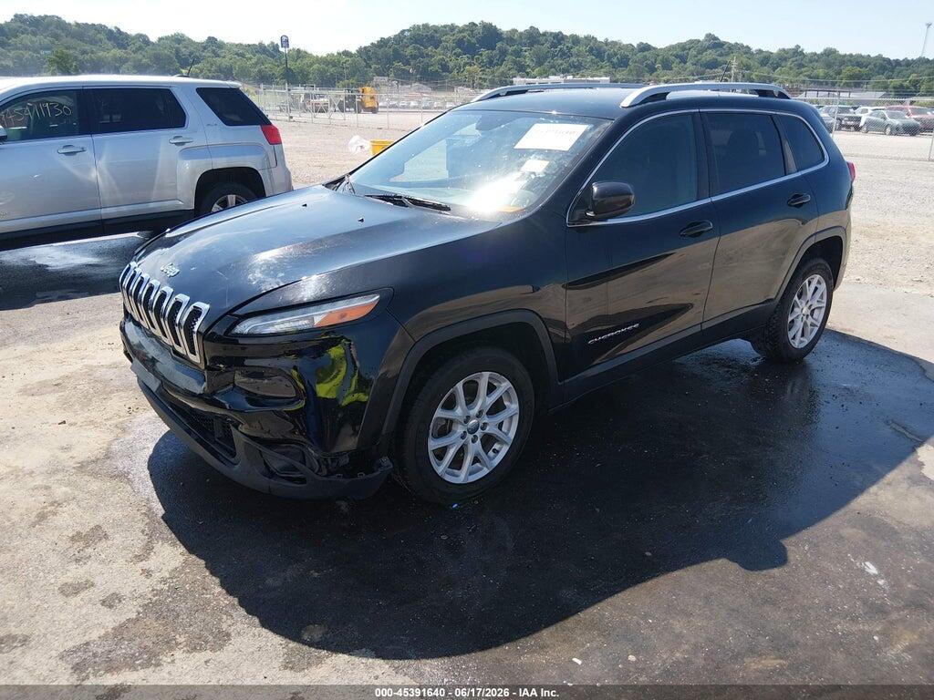 1C4PJLCB9JD615831 2018 JEEP CHEROKEE photo no. 2