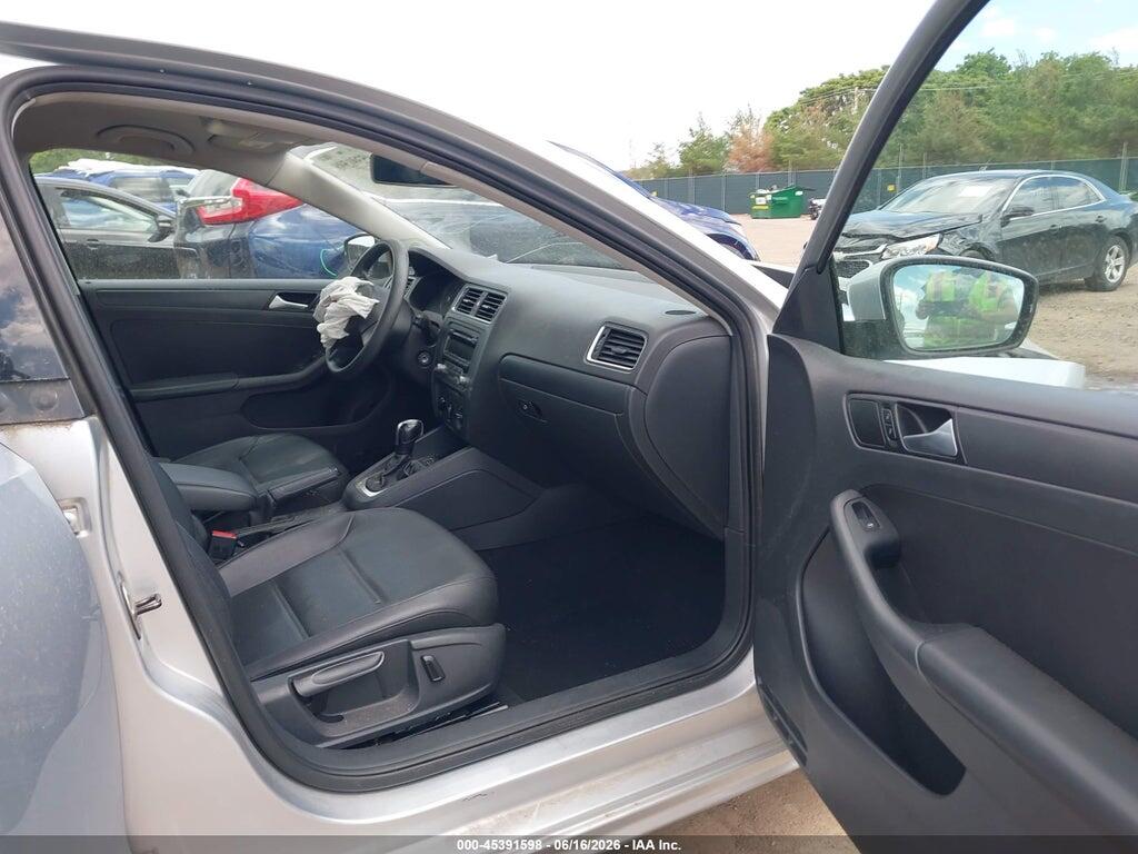 3VWD17AJ2EM305077 2014 VOLKSWAGEN JETTA photo no. 5