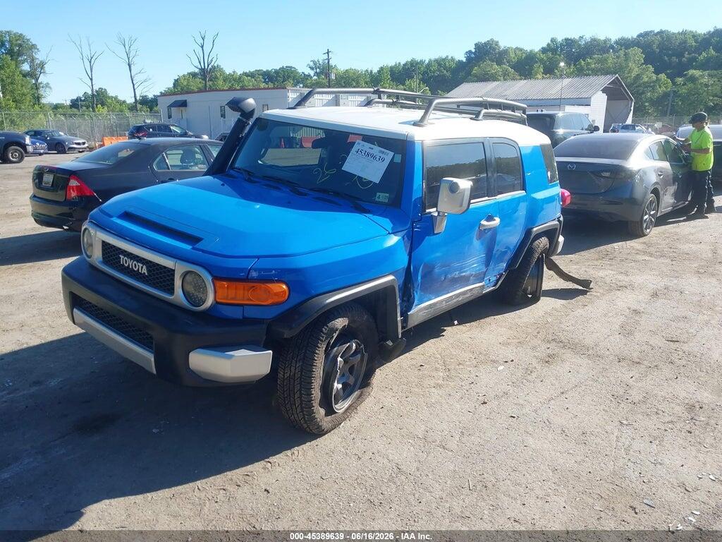 JTEBU11F270020441 2007 TOYOTA FJ CRUISER photo no. 2