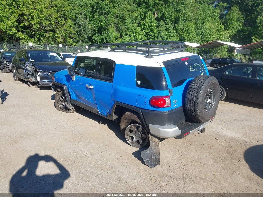JTEBU11F270020441 2007 TOYOTA FJ CRUISER photo no. 3