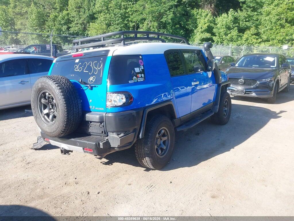 JTEBU11F270020441 2007 TOYOTA FJ CRUISER photo no. 4