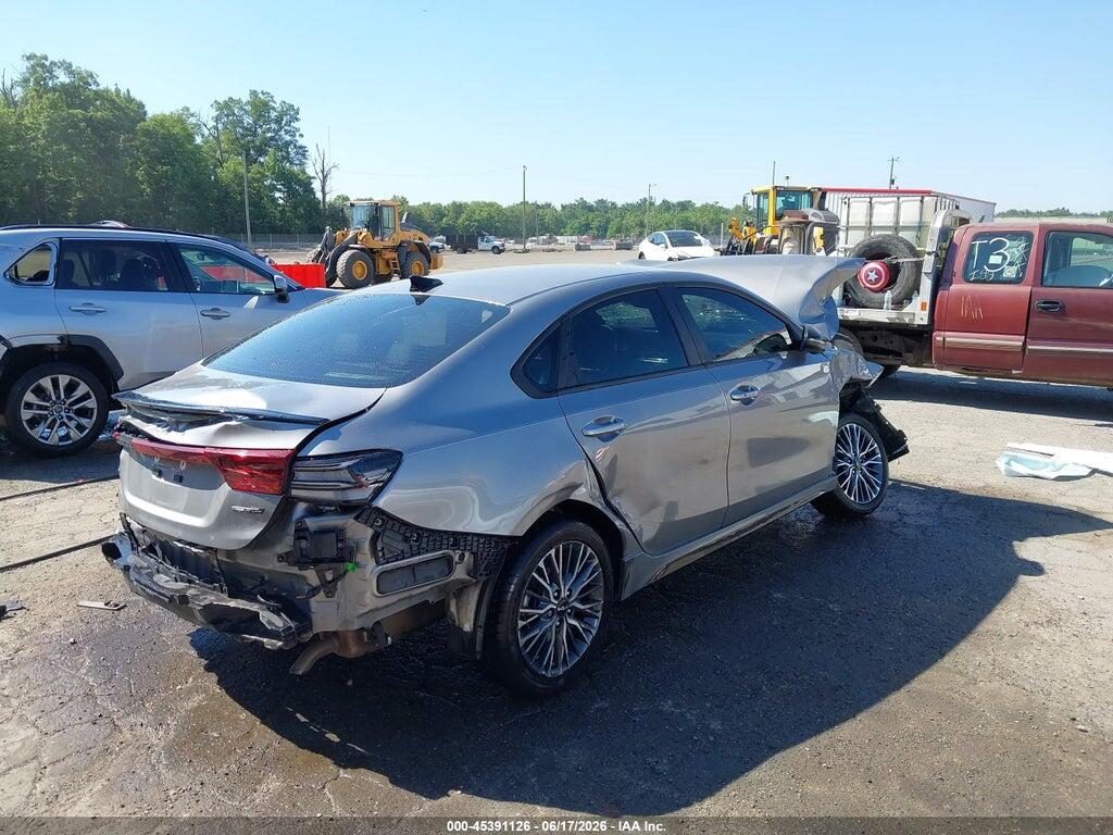 3KPF54AD5PE673033 2023 KIA FORTE photo no. 4