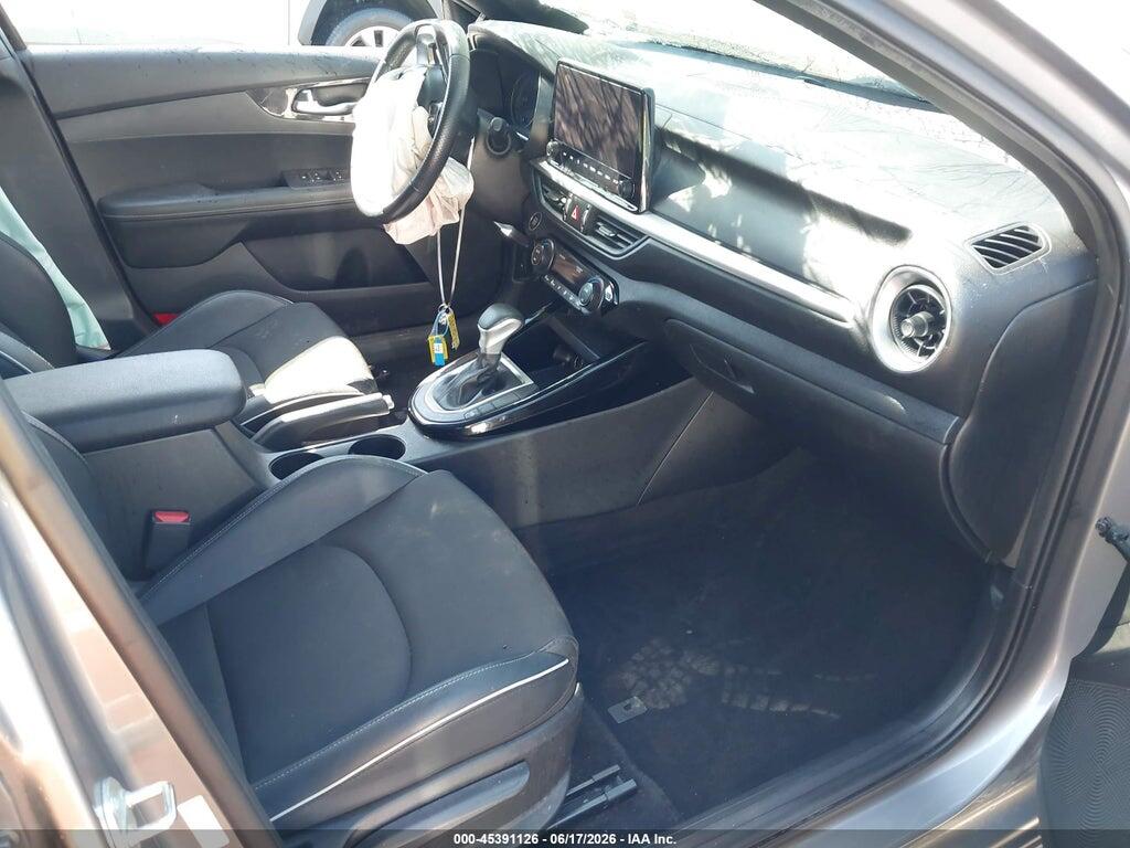3KPF54AD5PE673033 2023 KIA FORTE photo no. 5