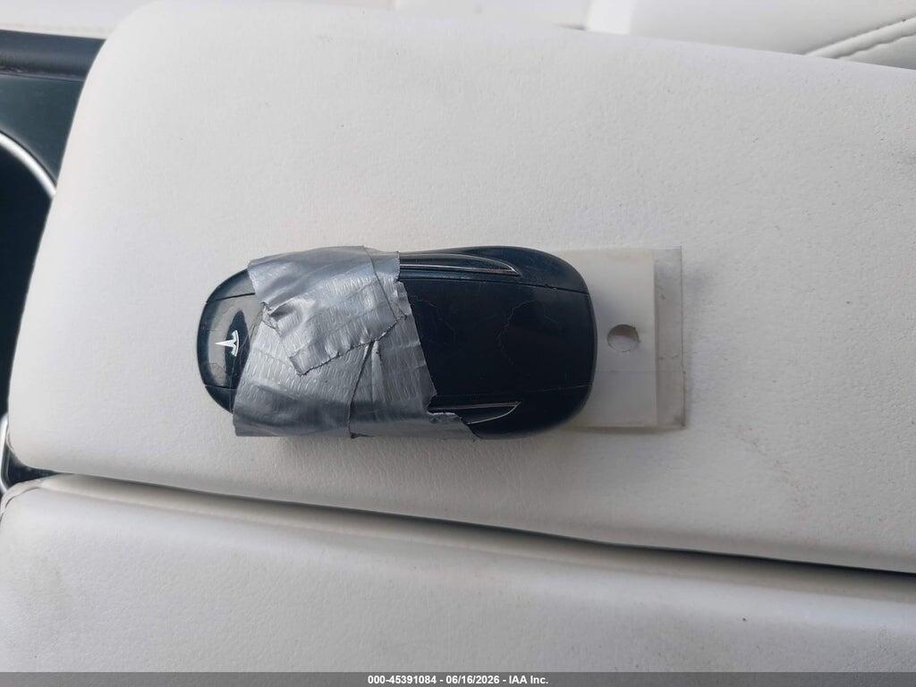 5YJXCBE26HF068098 2017 TESLA MODEL X photo no. 11